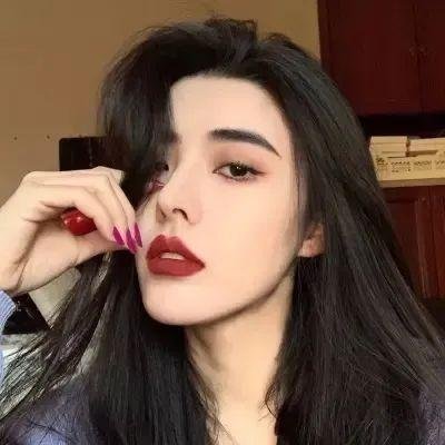 我的美女室友在线观看封面